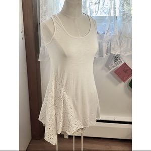 Long Eyelet trimmed Tank